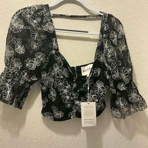 NWT BOSSA  Sz M Black and White Patterned Crop Top puffed sleeves
